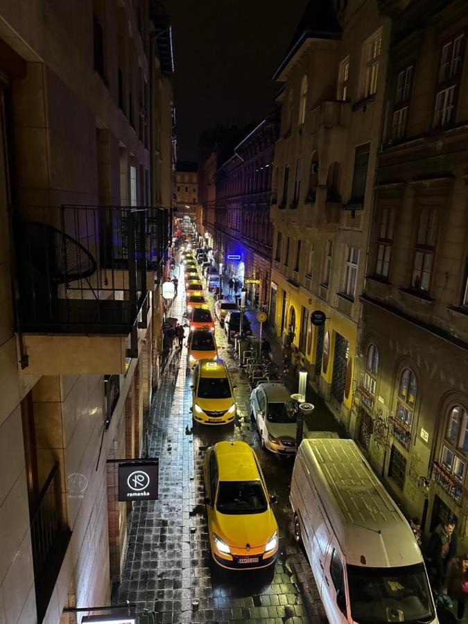 Artemisia Luxury Apartments Balcony Budapest Exterior foto